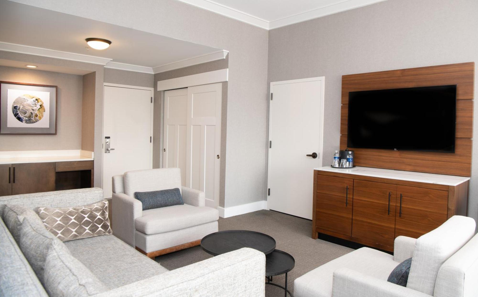 Horseshoe Bay Resort 4*